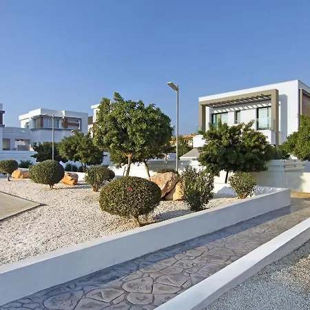 Villa Mirella By Interhome